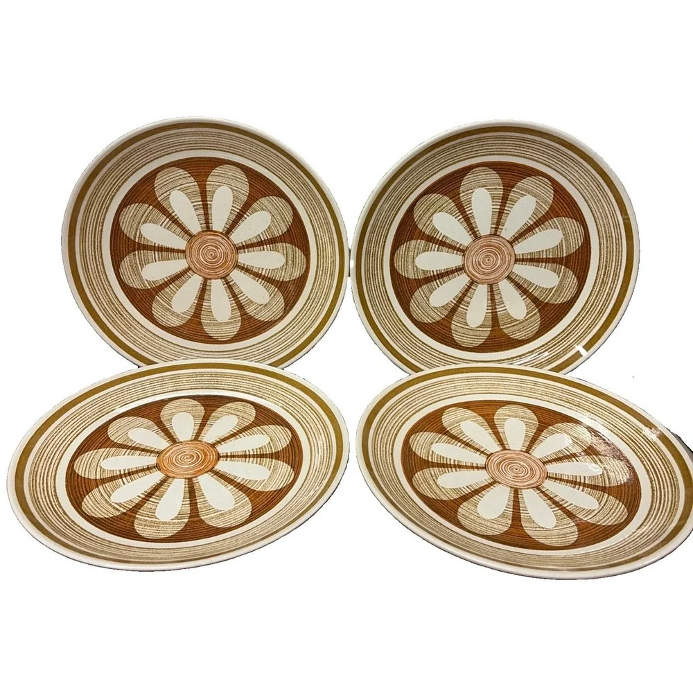 Set Of 4 Vintage Cavalier Ironstone Flower Plates MCM (e2)
